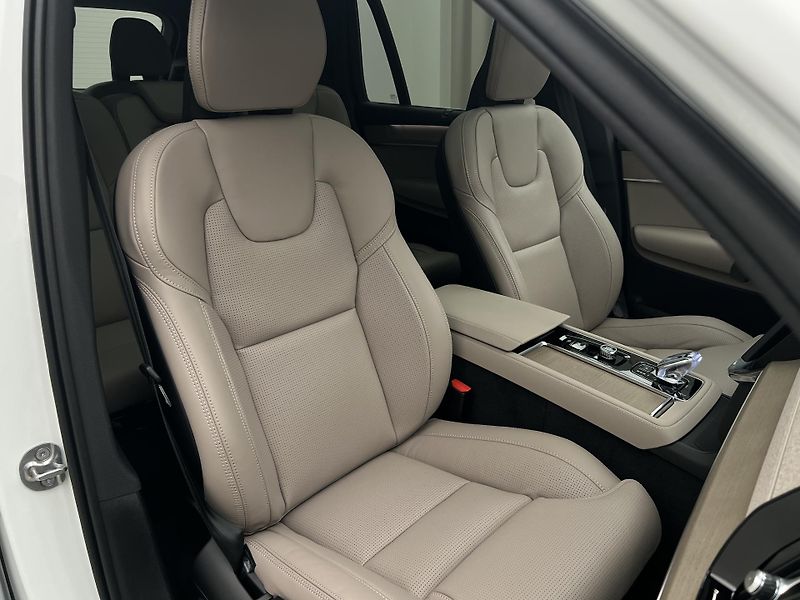 Volvo XC90 (2026) B5 AWD BRIGHT PLUS - fotka 22 z 42