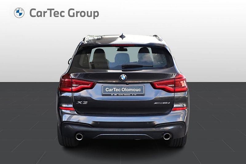 BMW X3 xDrive30d - fotka 4 z 15
