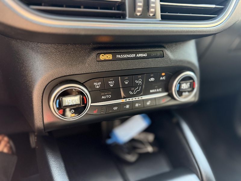 Ford Kuga (2022) 2.5 HEV,4x4,REZERVOVÁNO - fotka 42 z 51