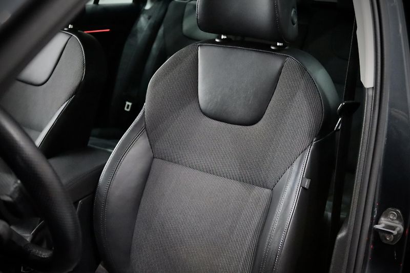 Škoda Octavia 3 FL Combi 1.4 TSI 110 kW DSG - fotka 13 z 43
