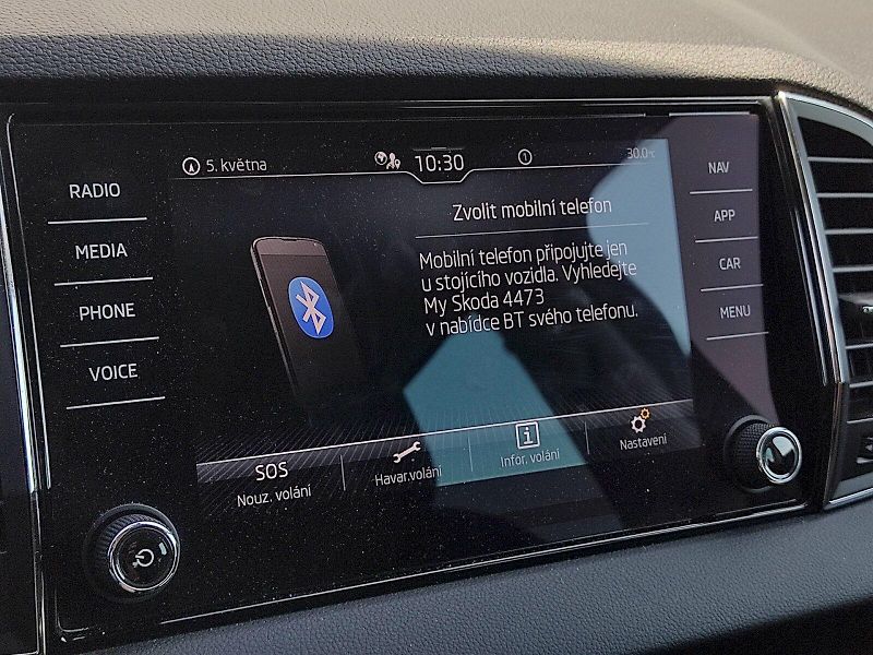 Škoda Karoq (2020) Style 1,5 Tsi 110 Kw DSG - fotka 17 z 43
