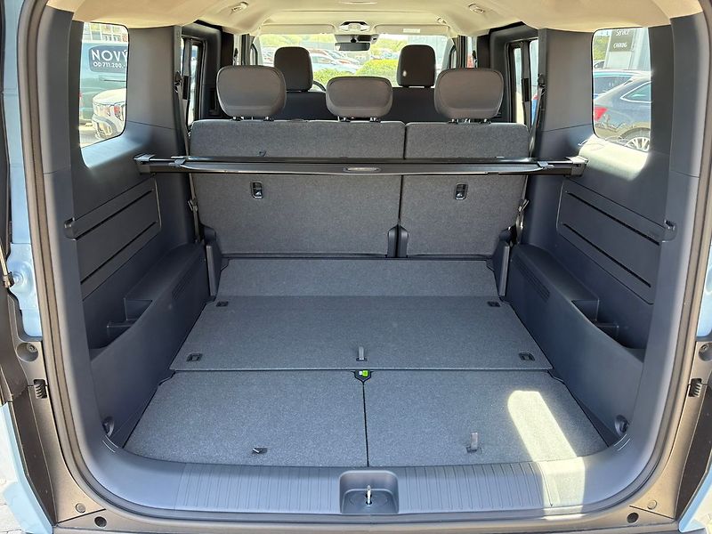 Kia PV5 (2026) 5P Passenger 120 kW,  71,2 kWh - fotka 10 z 18