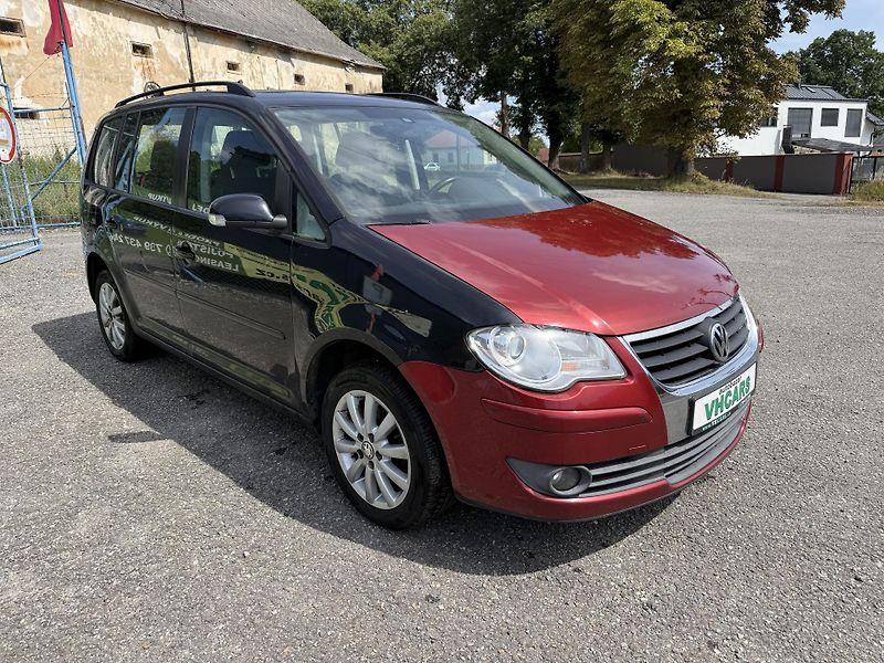 Volkswagen Touran 2,0TDI - fotka 3 z 20