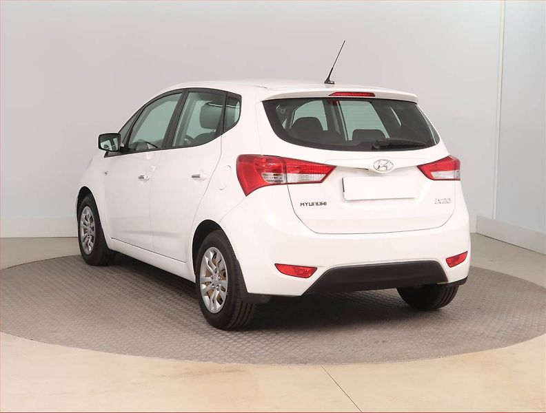 Hyundai ix20 (2018) 1.4 CVVT, Serv.kniha - fotka 4 z 14