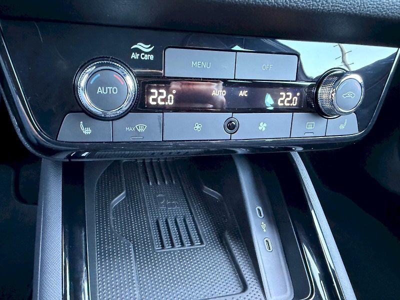 Škoda Kamiq (2025) 1.0 TSI 85kW DSG Monte Carlo - fotka 28 z 35