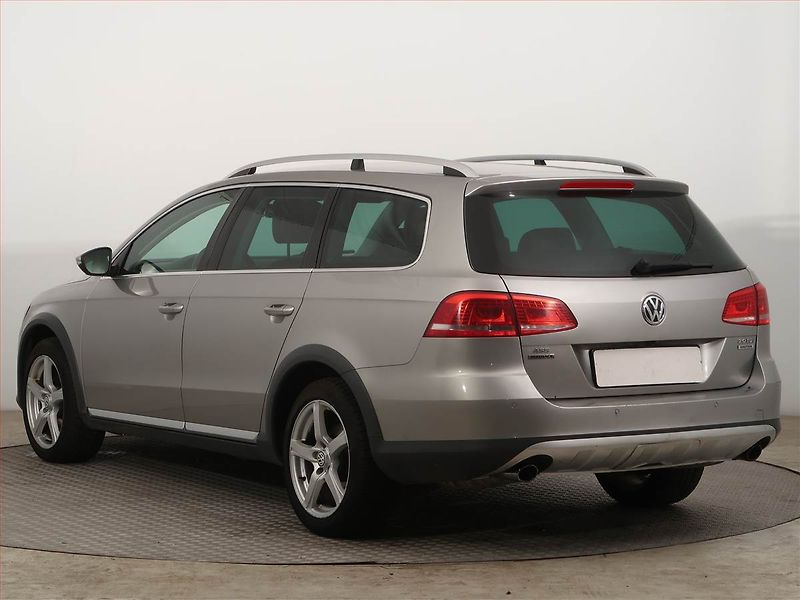 Volkswagen Passat (2015) Alltrack 2.0 TDI, 4X4 - fotka 4 z 14