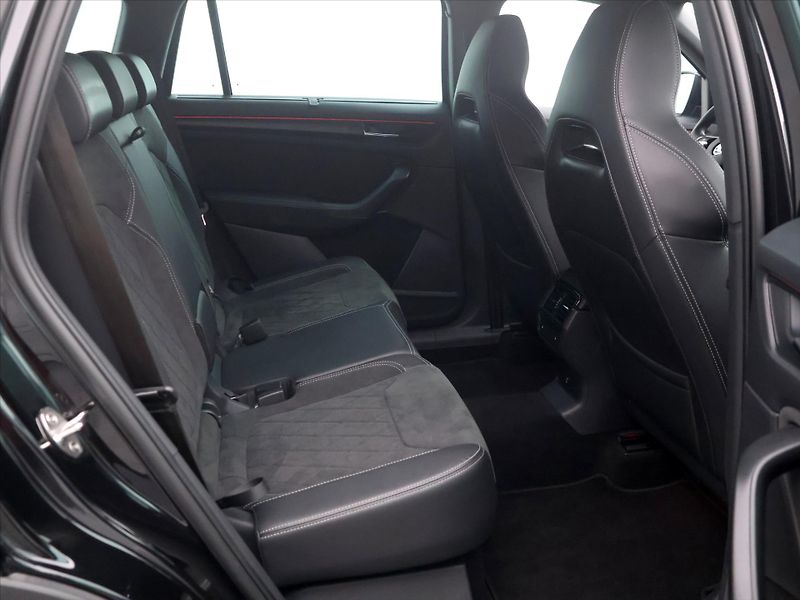 Škoda Kodiaq 2,0 TDI 147kW Sportline 4x4 DP - fotka 14 z 43
