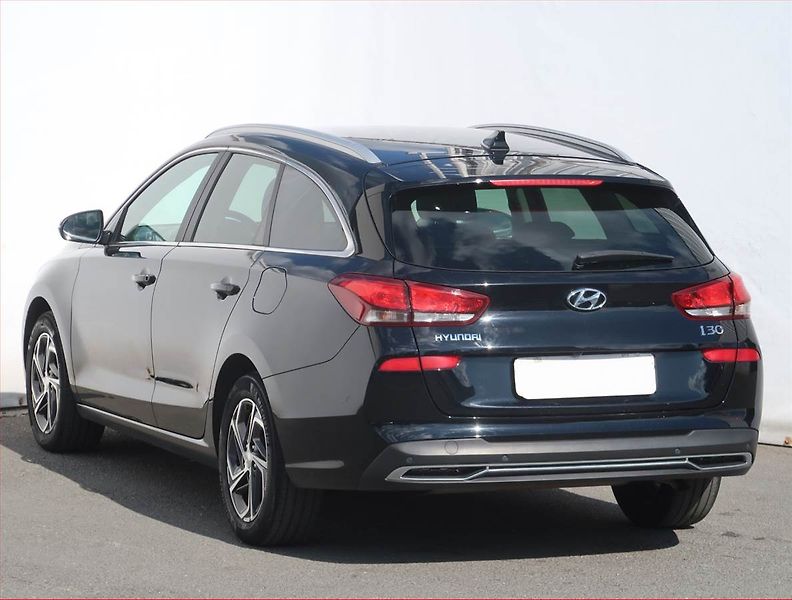 Hyundai i30 (2021) 1.5 DPI, ČR,1.maj, Serv.kniha - fotka 4 z 21