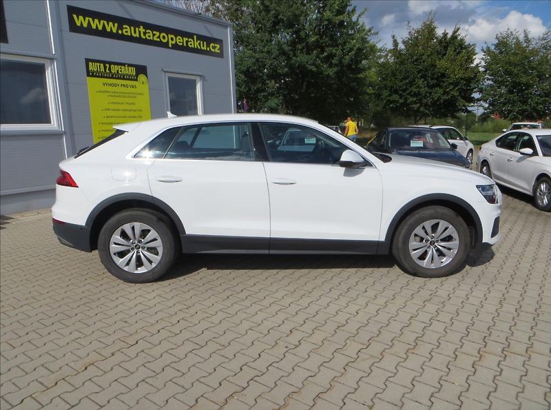 Audi Q8 3,0 TFSI quattro tiptronic 250 - fotka 10 z 29