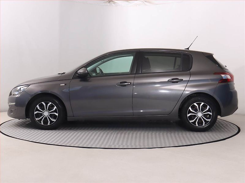 Peugeot 308 (2017) 1.2 PureTech, Serv.kniha, Navi - fotka 3 z 18