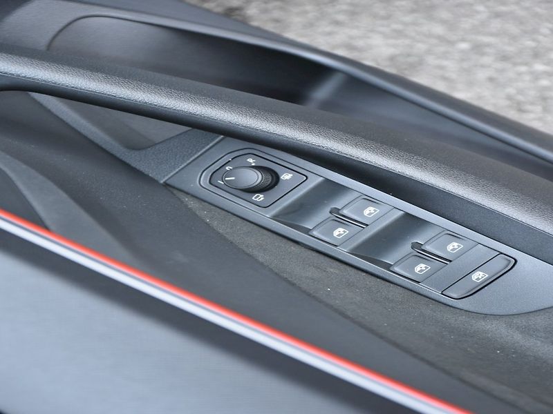 Škoda Scala (2025) Drive 1,0 TSI 85 KW 6-stup. me - fotka 15 z 27