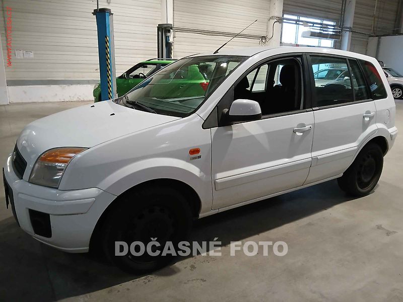 Ford Fusion (2011) 1.4i, ČR, AC, tažné - fotka 1 z 3