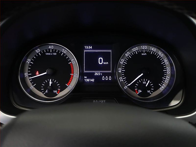 Škoda Fabia (2015) Ambition 1.2 TSI, Serv.kniha - fotka 9 z 16