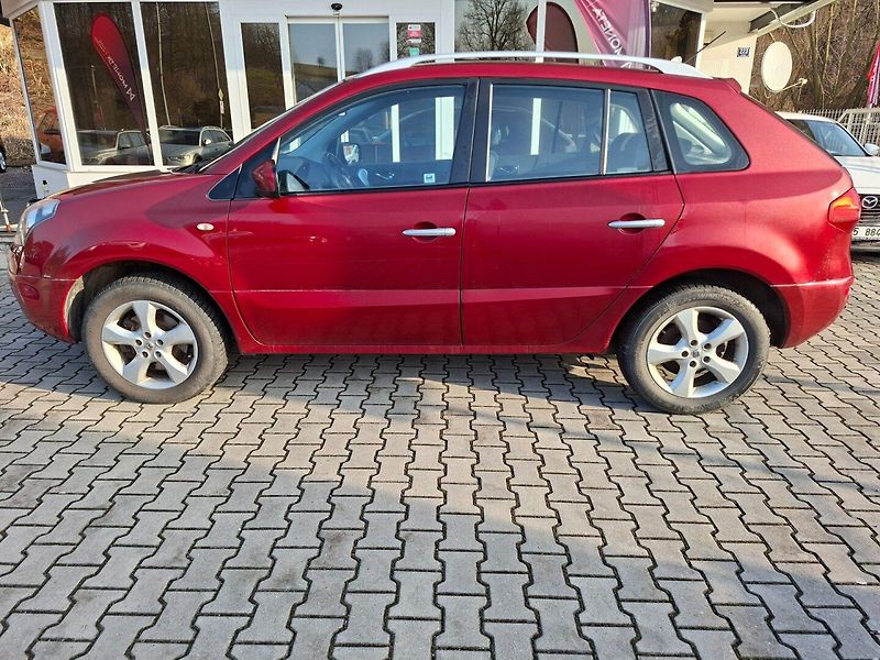 Renault Koleos (2009) 2.0dCi 110kW 4WD -NOVÉ V ČR - fotka 5 z 36