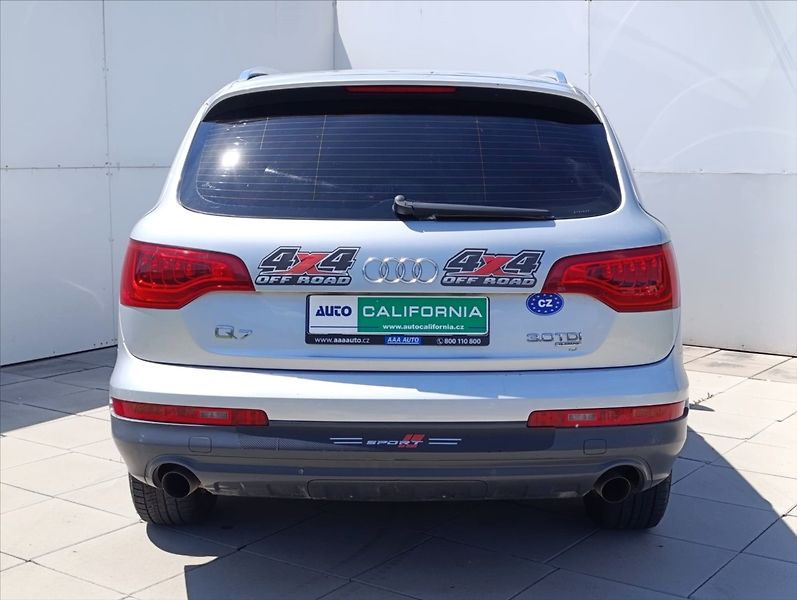 Audi Q7 3,0 TDi Quattro Autom.7Míst ČR - fotka 8 z 40