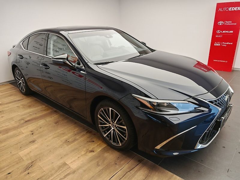 Lexus ES 300h Prestige Plus - fotka 3 z 49