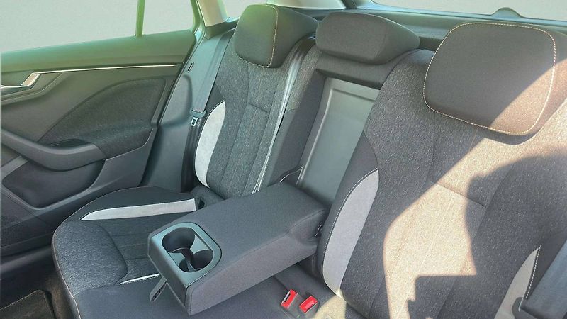 Škoda Kamiq Top Selection 1,0TSI 85kW DSG/ - fotka 20 z 25