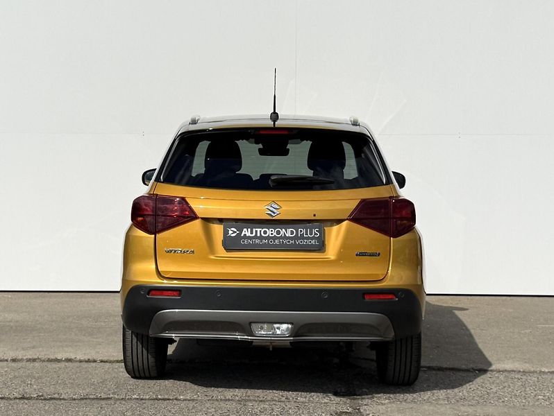 Suzuki Vitara 1.5 HYBRID 4x4 AT Premium - fotka 9 z 21