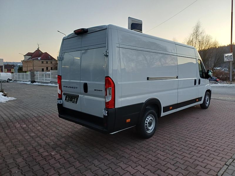 Peugeot Boxer (2026) Furgon 4350 L4H2 BlueHDi 140k  - fotka 5 z 23