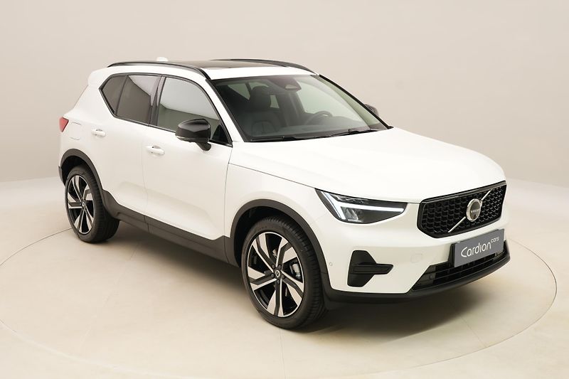 Volvo XC40 (2026) B4 AUT DARK PLUS - fotka 16 z 65