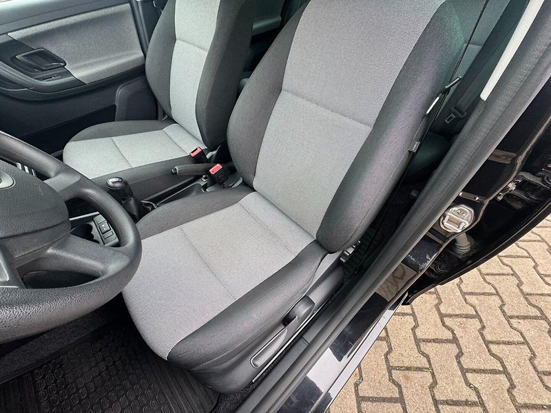 Škoda Fabia (2013) 1,2 HTP 51 KW KM STK 1. MAJ. - fotka 20 z 49
