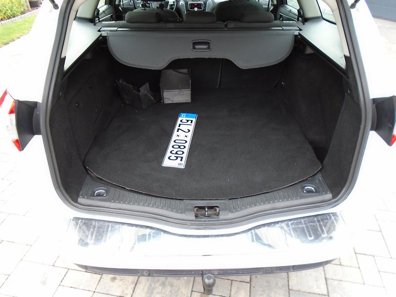 Ford Mondeo 2.0Tdci 103kW Titanium Aut - fotka 22 z 27