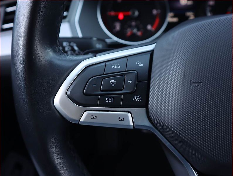 Volkswagen Passat (2021) 2.0 TDI, Automat, Navi - fotka 17 z 21