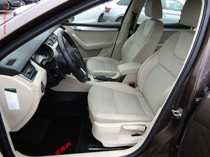 Škoda Octavia (2013) 1.4 TSi, Elegance, DSG, bixen - fotka 9 z 20