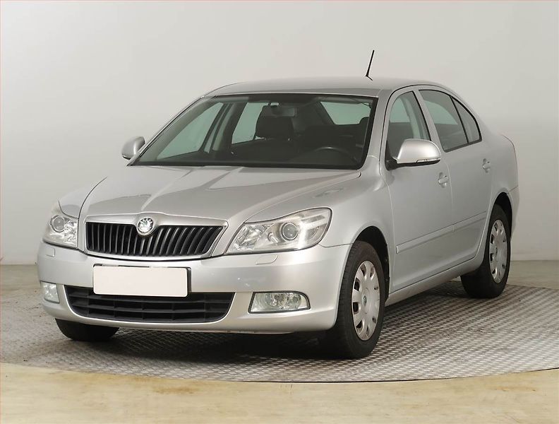 Škoda Octavia (2012) 1.6 TDI, nová STK, v provozu - fotka 2 z 17