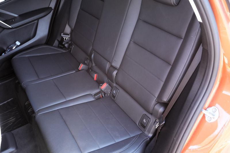 BMW X1 23i xDrive, Tažné, 360° kamera - fotka 35 z 40