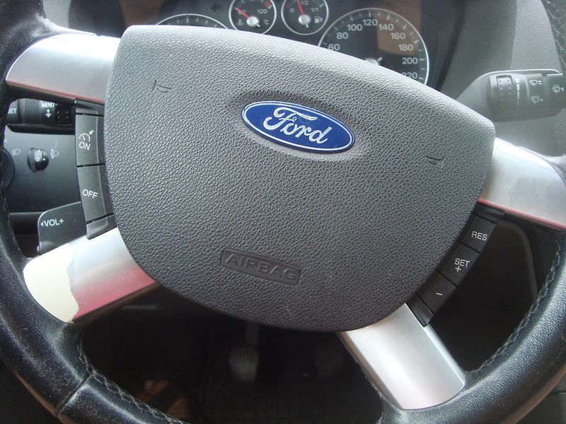 Ford Focus (2003) 1,6TDCI - fotka 15 z 19