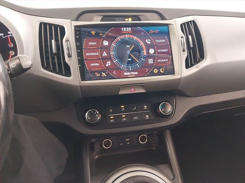 Kia Sportage (2015) 1.7 CRDi, Serv.kniha, Xenony - fotka 12 z 19