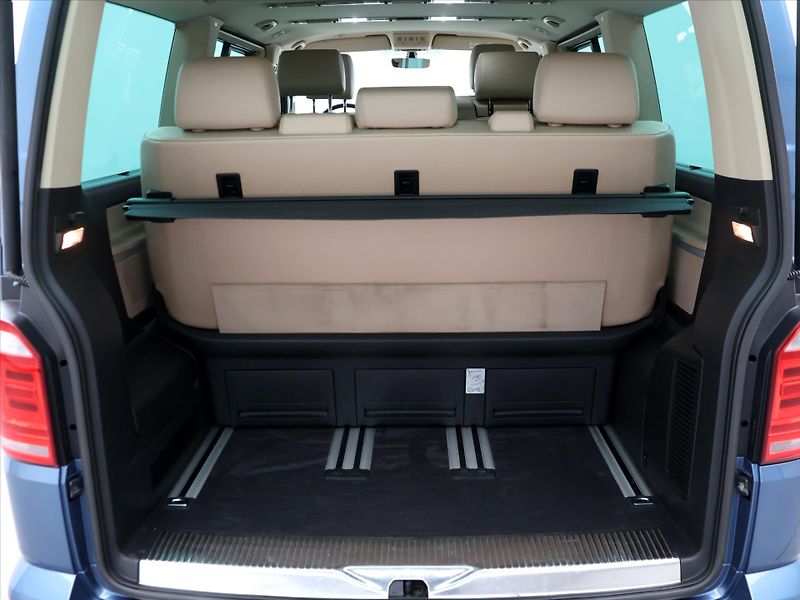 Volkswagen Multivan 2,0 TDI 4M DSG CZ Highline DPH - fotka 10 z 36