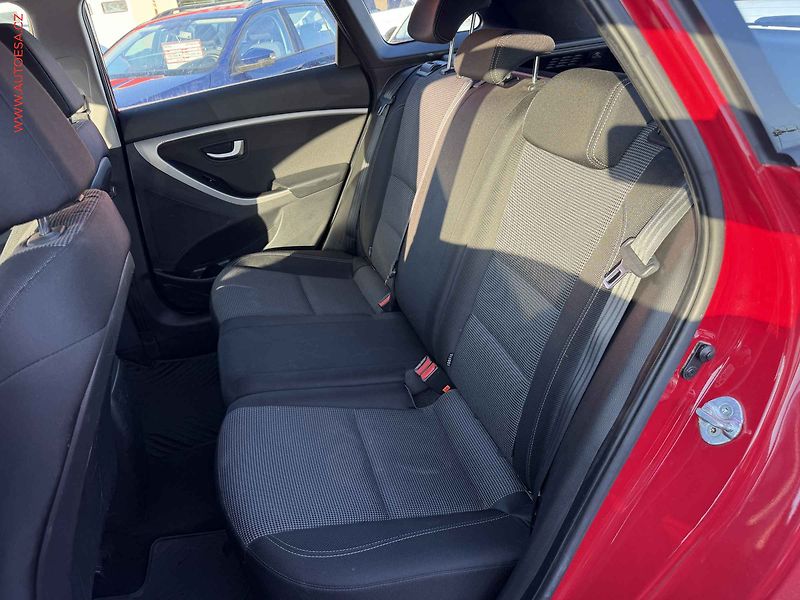 Hyundai i30 (2020) 1.4 - fotka 10 z 16