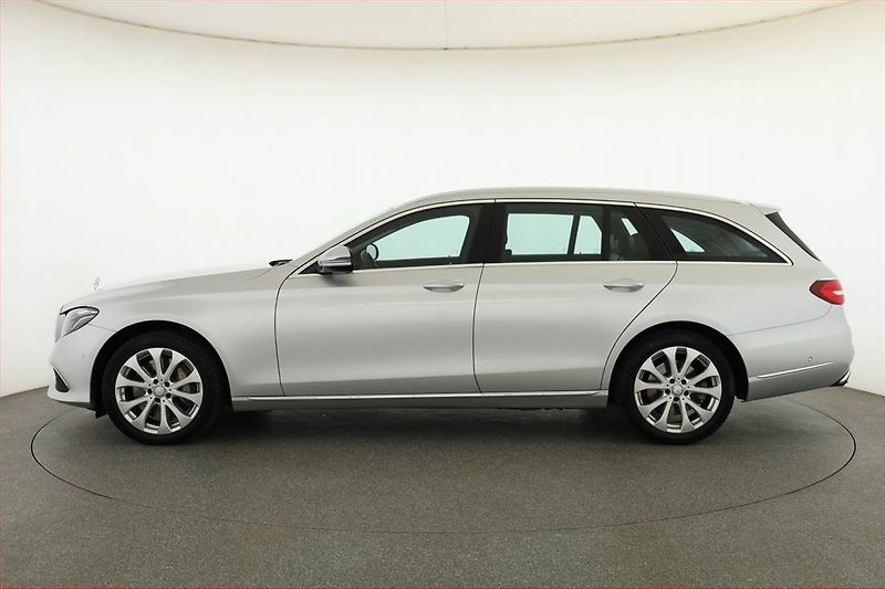 Mercedes-Benz Třídy E (2017) E 350 d - fotka 3 z 19