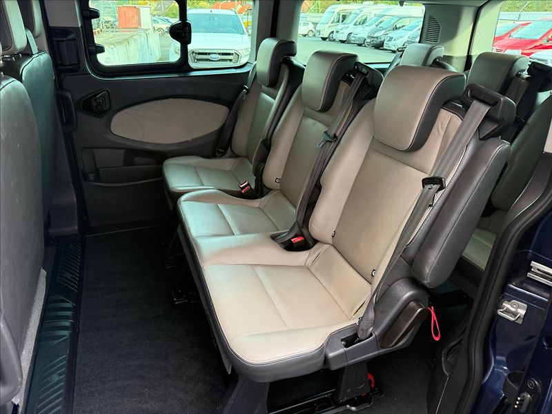 Ford Tourneo Custom 2,2 TitaniumX,114kW,velký serv - fotka 19 z 33