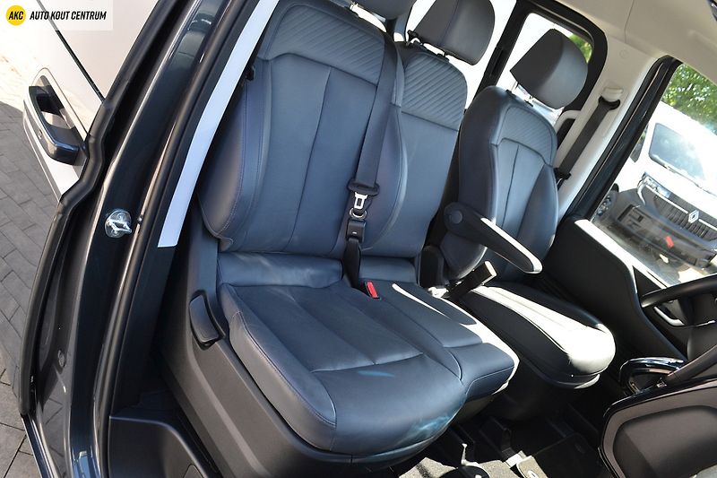Hyundai Staria 2.2CRDi PREMIUM A/T- 9 MÍST - fotka 14 z 79