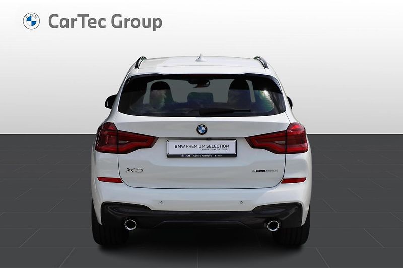 BMW X3 xDrive20d - fotka 4 z 14