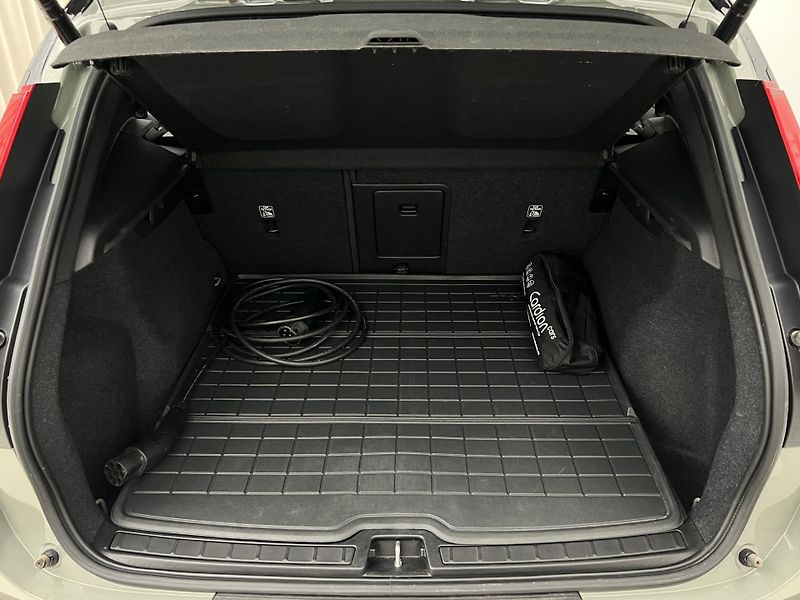Volvo XC40 RECHARGE CORE AUT - fotka 5 z 46