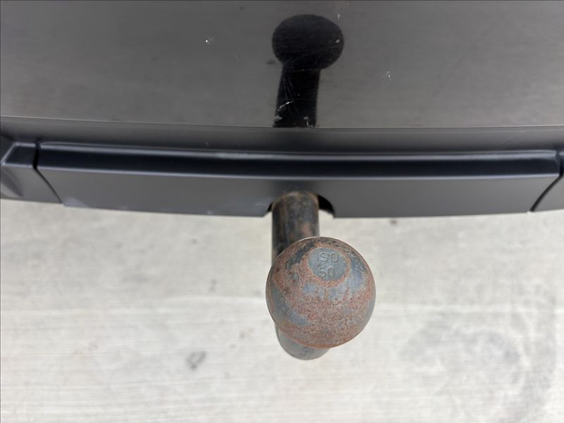 BMW X3 2,0 Č.R servisovano 6MT - fotka 25 z 31