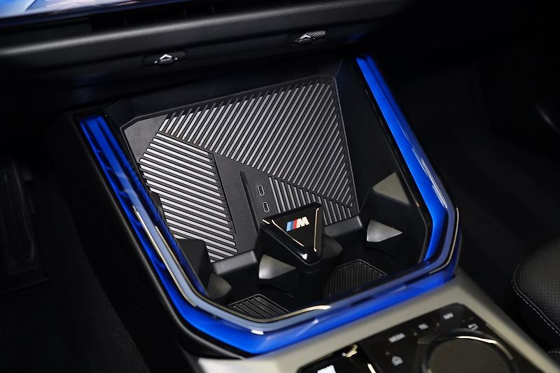 BMW X3 M50 xDrive, Nezávislé, Tažné - fotka 41 z 50