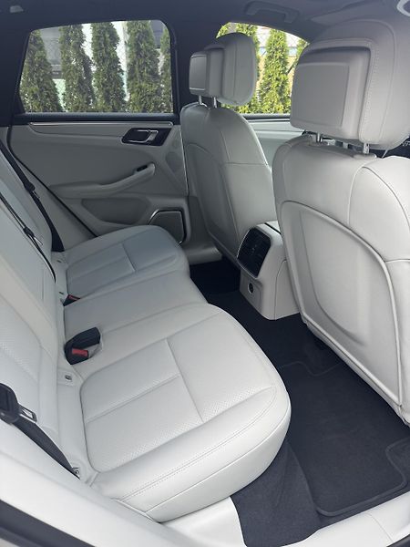 Porsche Macan (2023) S V6 MAX VÝBAVA 1.majitel PPF  - fotka 15 z 20
