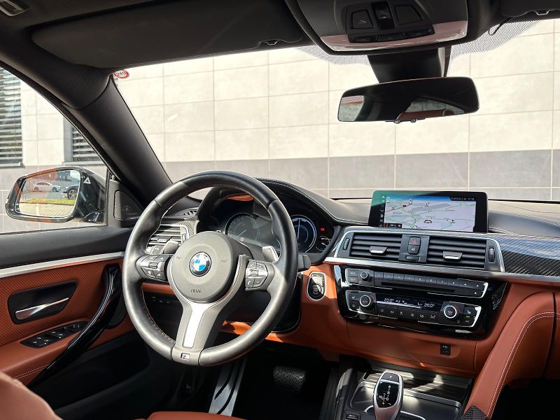 BMW Řada 4 440i xDrive Gran Coupé M 240kW - fotka 60 z 75