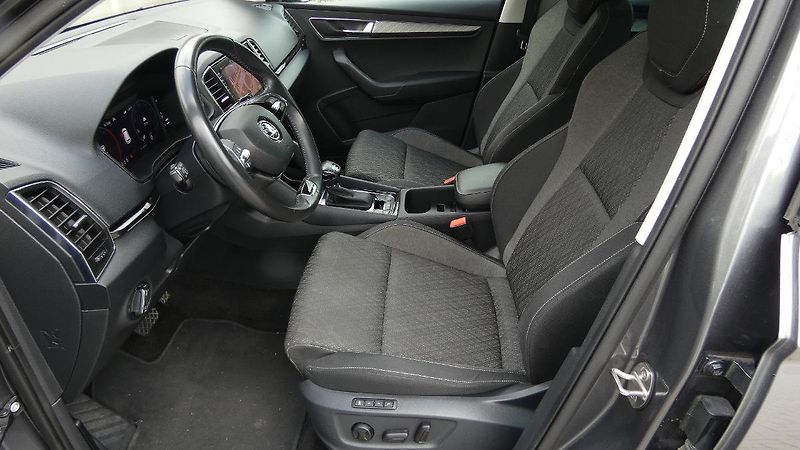 Škoda Karoq 2.0 TDI 110 kW Style 4x4 DSG - fotka 17 z 24