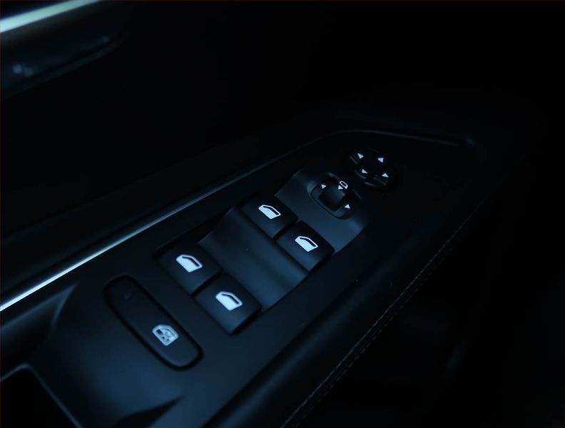 Peugeot 3008 (2017) Allure 1.6 BlueHDi, Automat - fotka 18 z 24