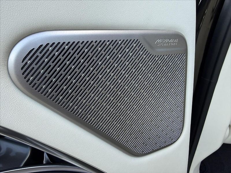 Land Rover Range Rover (2026) 3,0 AUTOBIOGRAPHY D350 - fotka 30 z 38