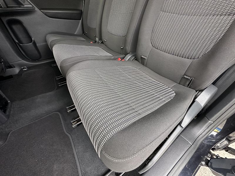Seat Alhambra (2017) STYLE 1.4/110kW*7.Míst.*2.Maj. - fotka 29 z 44