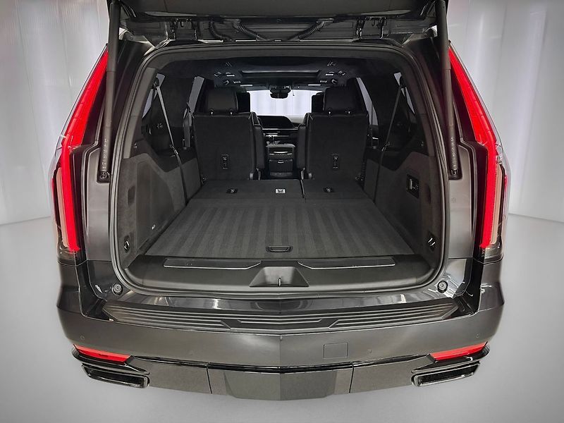 Cadillac Escalade 6.2 V8 AWD ESV SPORT PLATINUM, - fotka 39 z 40