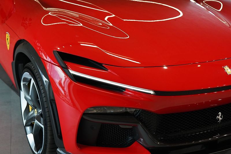 Ferrari Purosangue Lift, Karbon, Pano, Masáž - fotka 6 z 50