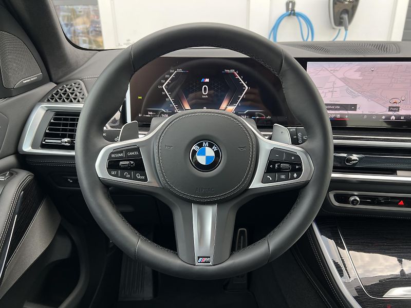 BMW X5 xDrive40d M-Sport - fotka 10 z 33